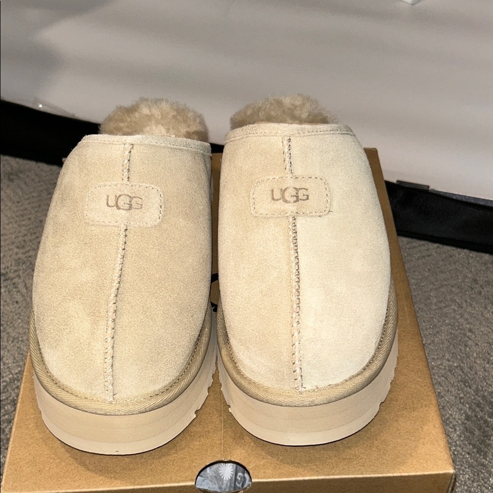 UGG Women’s Discoquette Slide Slipper, - Picture 3 of 9